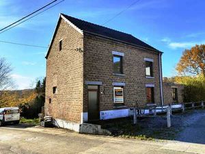 Groupe Arcade Dinant : Maison 4 facades 3x ch avec garage.