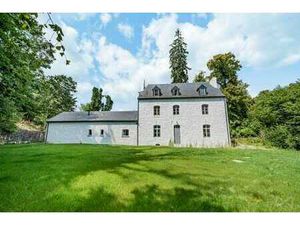 We Invest Namur vous propose une superbe Villa 4 façades. 0