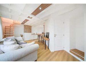 We Invest Namur vous propose un duplex 1 chambre. 0471 57 81