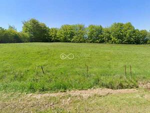 Beau terrain à bâtir de 21 ares