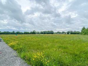 Beau terrain à bâtir de 13 ares