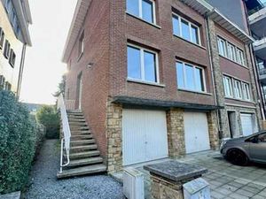 Maison 3 chambres avec deux garages à Jambes