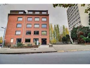 Bureau à louer – 57 m² avec parking