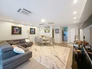 COMMERCE À USAGE MIXTE  ENTIERÈMENT RÉNOVÉ