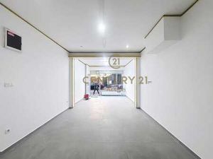 REZ DE CHAUSSEE COMMERCIAL