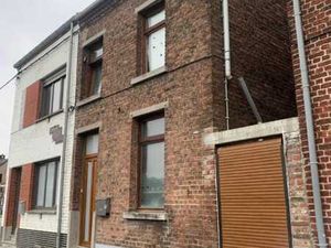 Maison de rangée avec passage latéral - Quartier agréable