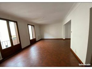 Location T5 avec extérieur ?