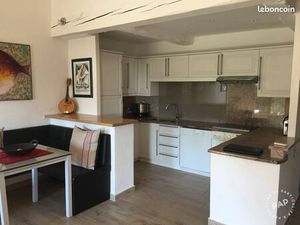 Magnifique meublé T1 + chambre sous combles vue mer et piscine