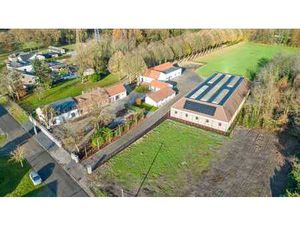 Exclusief hippisch eigendom met binnen- en buitenpiste  p...