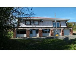 Moderne  à compléter villa spacieuse avec équipement