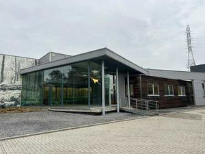 Bâtiment commercial unique à vendre sur Nieuwpoortlaan  Genk