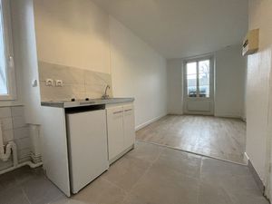 Location appartement 1 pièce 20 m² à Neauphle-le-Château (78640)