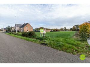 Bouwgrond voor open bebouwing van 1.562 m² in Laakdal