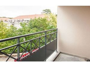 Location appartement  m² T-4 à Osny  1 047 €