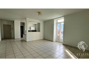 Grand appartement T3 avec balcon et place de parking