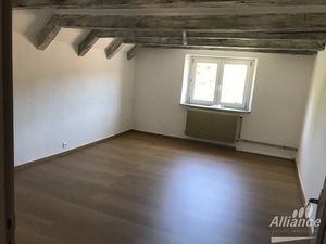 Beau triplex avec jardin et garage à Étouvans (près de Mont