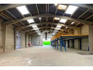 Cellules d'activité 3000m² divisible à vendre