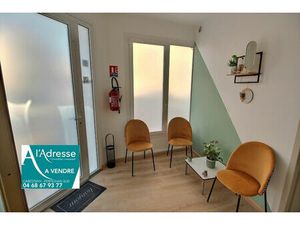 A louer Local de 56.70 m² d'activité libéral ou commercial avec vitrine linéaire de 6 m