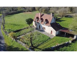 Maison en pierre avec terrain