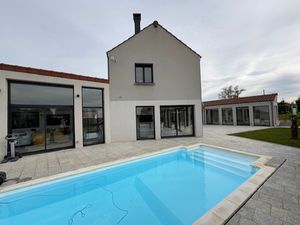 Propriété d'exception contemporaine 270 m2 - 5 chambres- stu