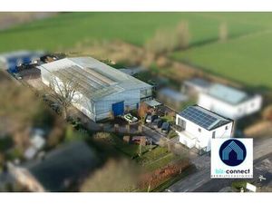 te huur Maldegem | ruime werkplaats of opslagruimte met rolbruggen 600+200m²