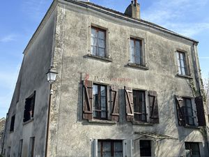 MAISON DE BOURG A RENOVER TOTALEMENT PROCHE BELLEME