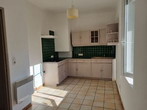 Location appartement 3 pièces 56 m² à Morières-lès-Avignon (84310)