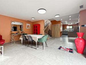Vente maison 2 pièces 147 m² Hyères (83400)