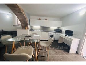 Location meublée appartement 1 pièce 25.57 m² à Hyeres (83400)  600 €
