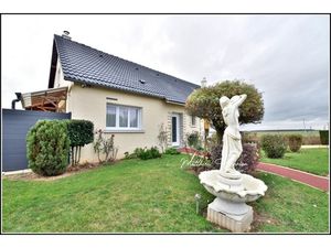 Maison familiale de 142 m² avec 4 chambres et sous-sol total  DPE D