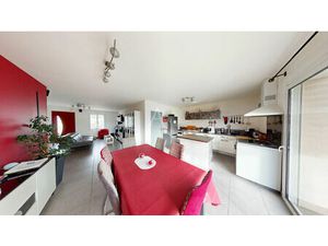 Maison de plain-pied de 2014 avec jardin clos