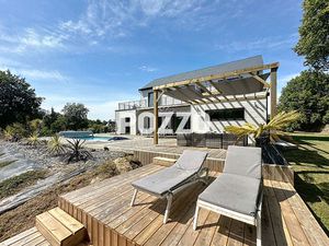 A Vendre - AVRANCHES - Maison en ossature bois RE2020 - 6 pièce(s) 158.2 m² -Vie de plain 