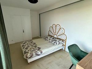 T3 meublé lumineux avec balcon - proche du centre-ville