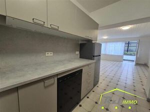 Appartement à louer avec terrasse et jardin   Mont-sur-Marchienne (VBD52279)