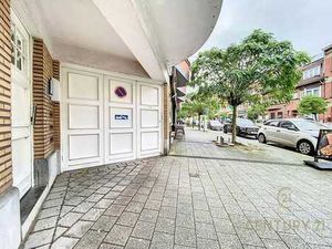 Lot de 3 parkings À Vendre