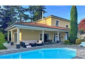 Maison Saint-Galmier m² T-6 à vendre  620 000 €