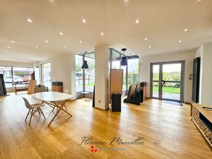 Vente locaux professionnels 160 m² à Cluses (74300)  256 800 €