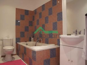 Location meublée appartement 1 pièce 21 m² à Carces (83570)  400 €