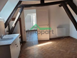Location meublée appartement 2 pièces 33 m² à Champlay (89300)  350 €