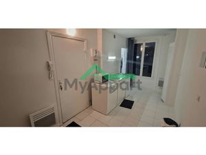 Location meublée appartement 1 pièce 16 m² à Livry-Gargan (93190)  490 €