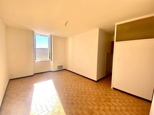 Location appartement 2 pièces 33.04 m² à La Londe-les-Maures (83250)  580 €