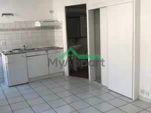Location meublée appartement 2 pièces 31 m² à Tarbes (65000)  360 €