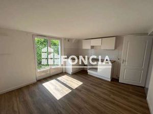 Location Appartement 3 pièces à Challans (85300) : à louer 3 pièces / 72m² Challans