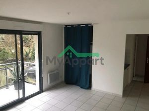 Location meublée appartement 1 pièce 25 m² à Bessines (79000)  440 €