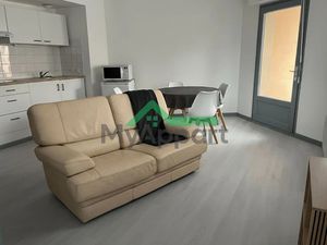 Location meublée appartement 1 pièce 41 m² à Burlats (81100)  460 €