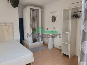 Location meublée appartement 2 pièces 28 m² à Burlats (81100)  460 €