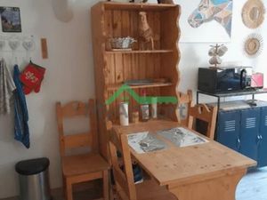 Location meublée appartement 26 m² à Aiguilles (05470)  500 €