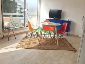 Location meublée appartement 1 pièce 27 m² à Ales (30100)  520 €