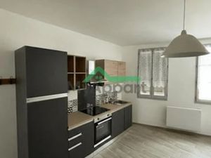 Location meublée appartement 2 pièces 28 m² à Bessines (79000)  600 €