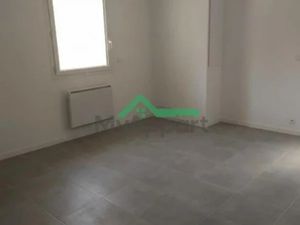 Location meublée appartement 2 pièces 36 m² à Aubergenville (78410)  633 €